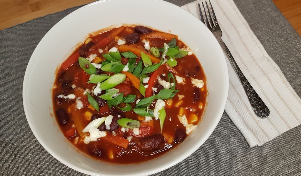 Low-Calorie, Almost Fat-Free Vegetable Chili
